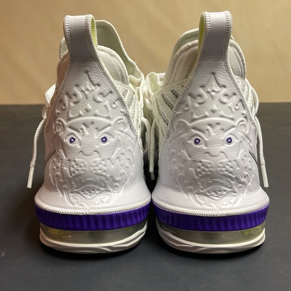 These are in great shape just to small for me. - Picture 1 of 7